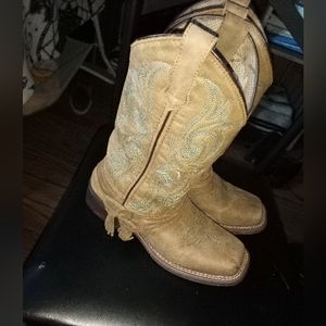 Laredo women's Size 6M Tan and Turquoise stitching square toe boots